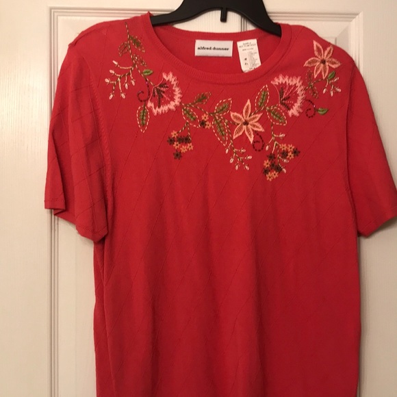 Coral Alfred Dunner Nylon rayon sweater. - Picture 1 of 1